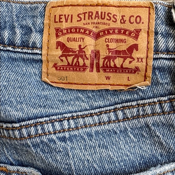 Levi's Light Blue Straight Leg Jeans - Picture 4 of 7